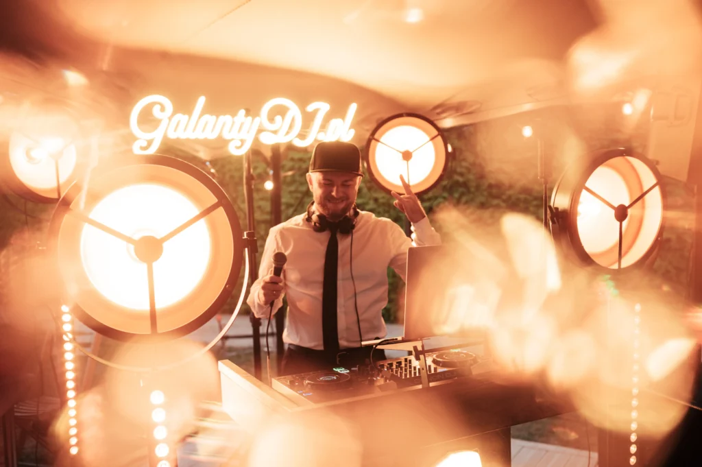 DJ na wesele rustykalnie vintage wodzirej Poznań